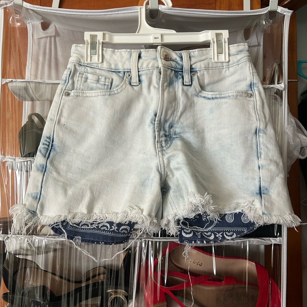 OLD NAVY Women's Distressed Denim Shorts